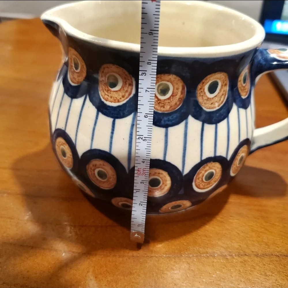 Williams sonoma pitcher creamer